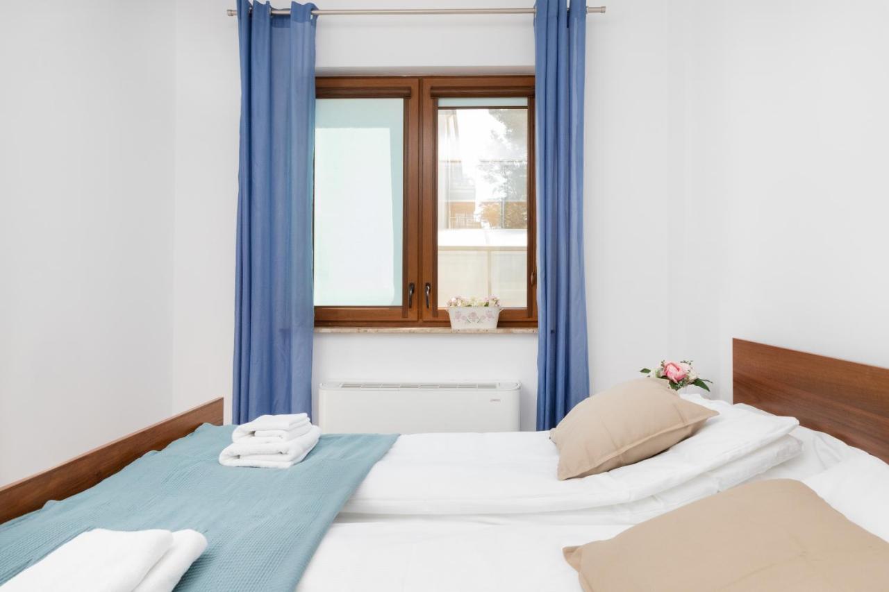 Villa 4 Pory Roku By Noclegi Renters Jastrzębia Góra Eksteriør bilde